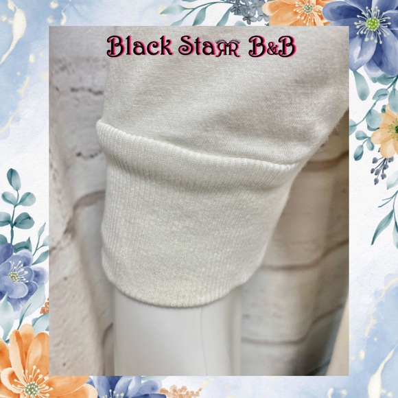 White cotton half button down 3/4” sleeve sweater cardigan by Paraphrase. Sz Sm - Picture 7 of 8